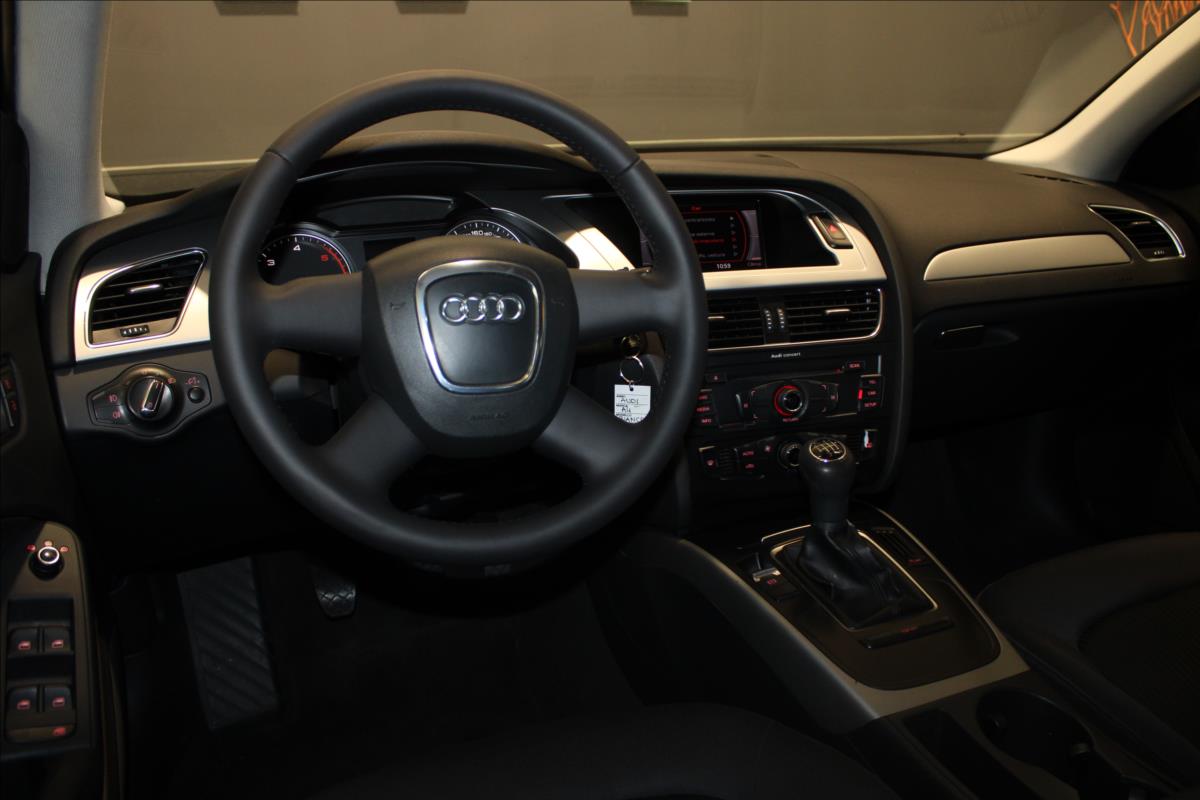 Audi 0,0 2,0TDI*105KW*Manuál*PDC*