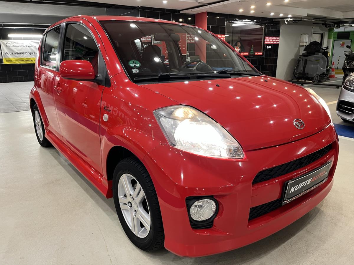 Daihatsu Sirion 1,3 i + zimn kola!  SPORT