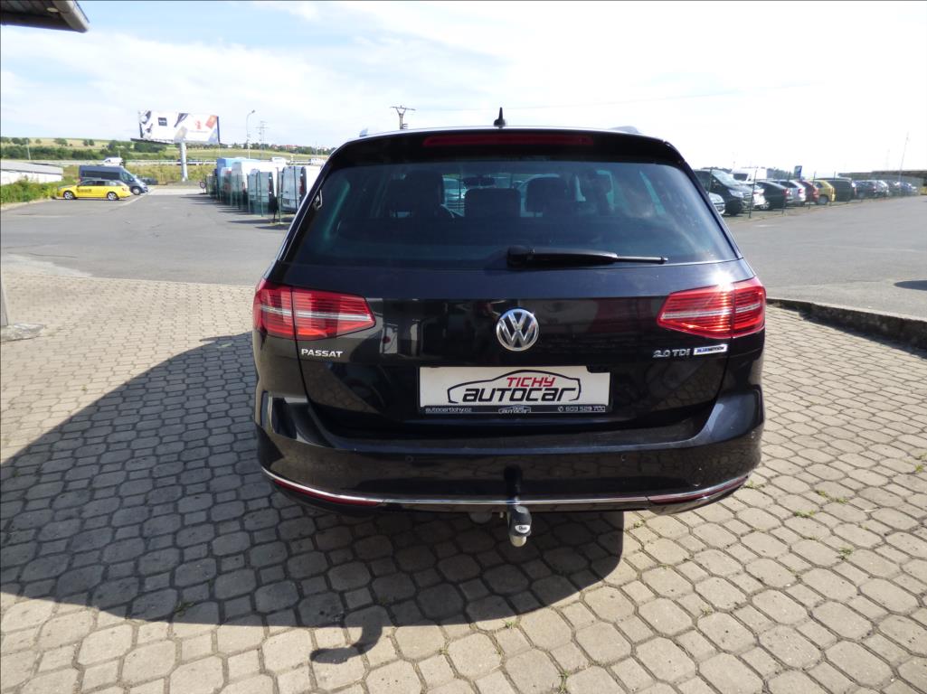 Volkswagen Passat 2,0 TDI,Digi Klima,koupeno ČR  Highline