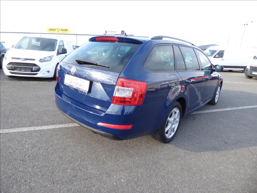 Škoda Octavia 1,6 TDI, Digi Klima, serviska