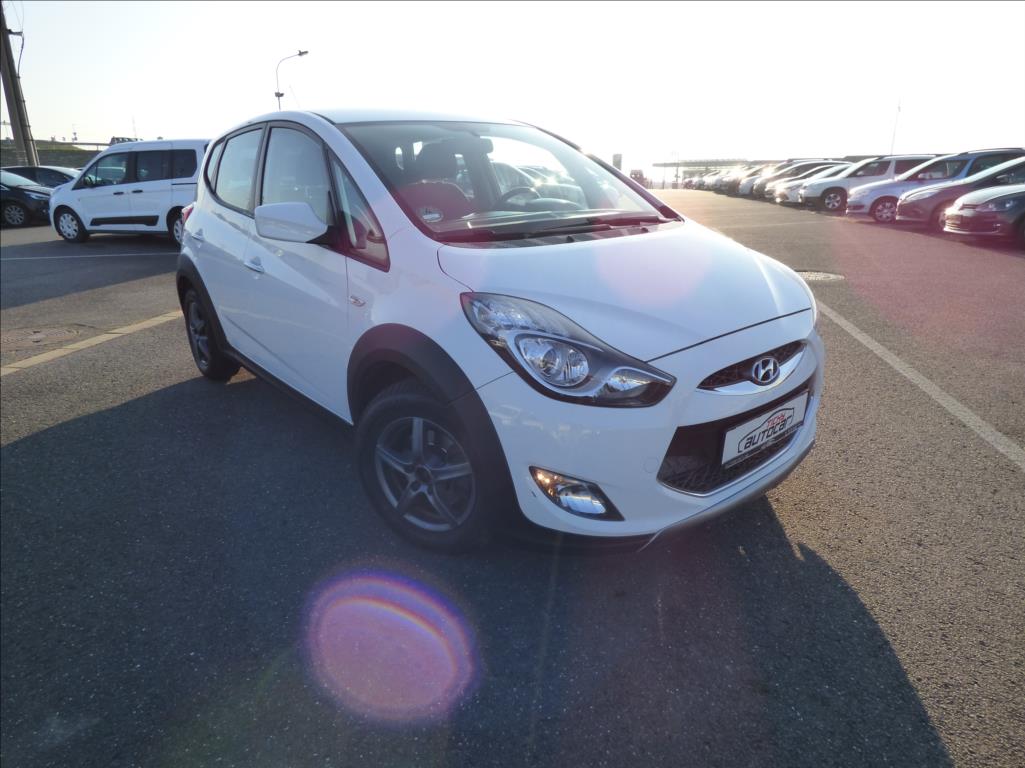 Hyundai ix20 1,6 i CVVT,Navigace,Klima,serviska  Crossline