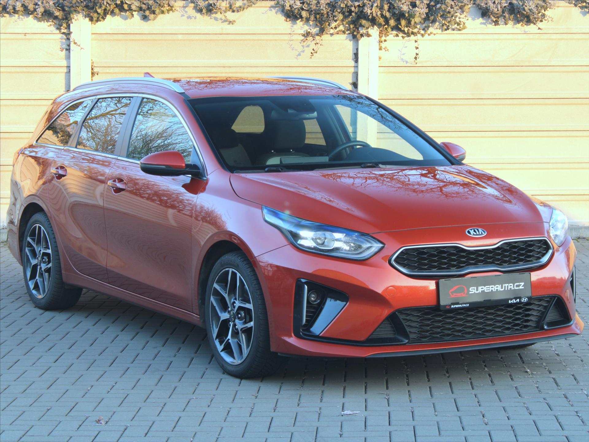 Kia Ceed 1,6 CRDi DCT GT Line Tov.Zruka R 1.maj  7DCT GT Line