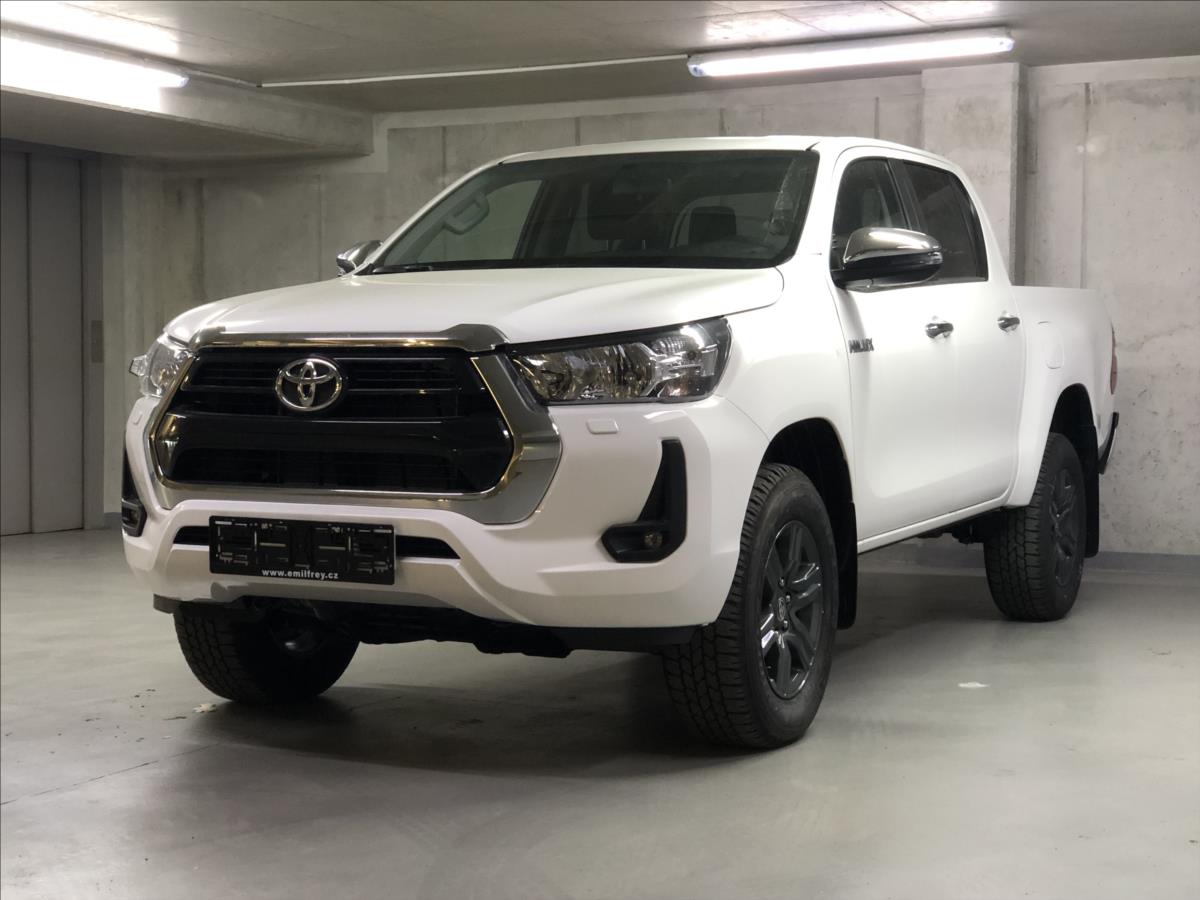 Toyota Hilux 2,4 DC AT 4x4 ACTIVE