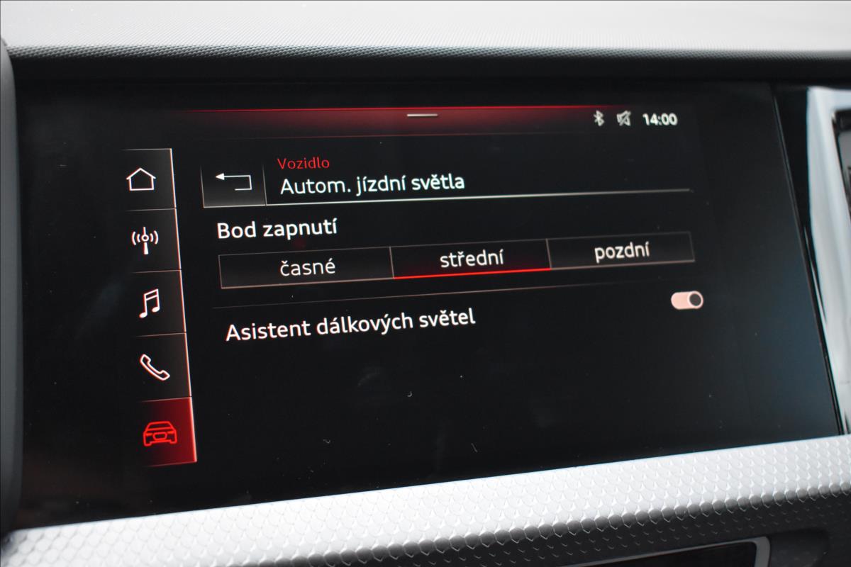 Audi A1 2,0 TFSi  147kW S-line Virtual LED - 33