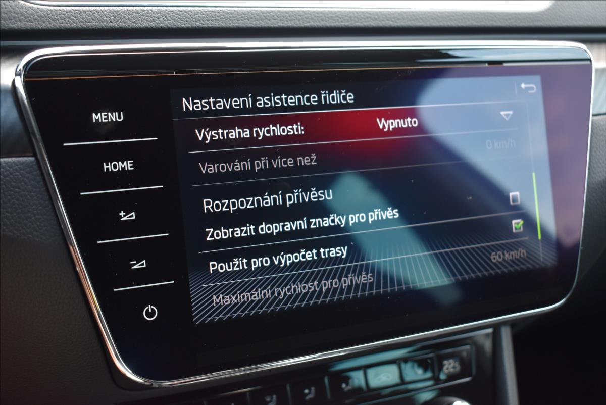 Škoda Superb 2,0 TDi  DSG Sportline Virtual PDC - 36