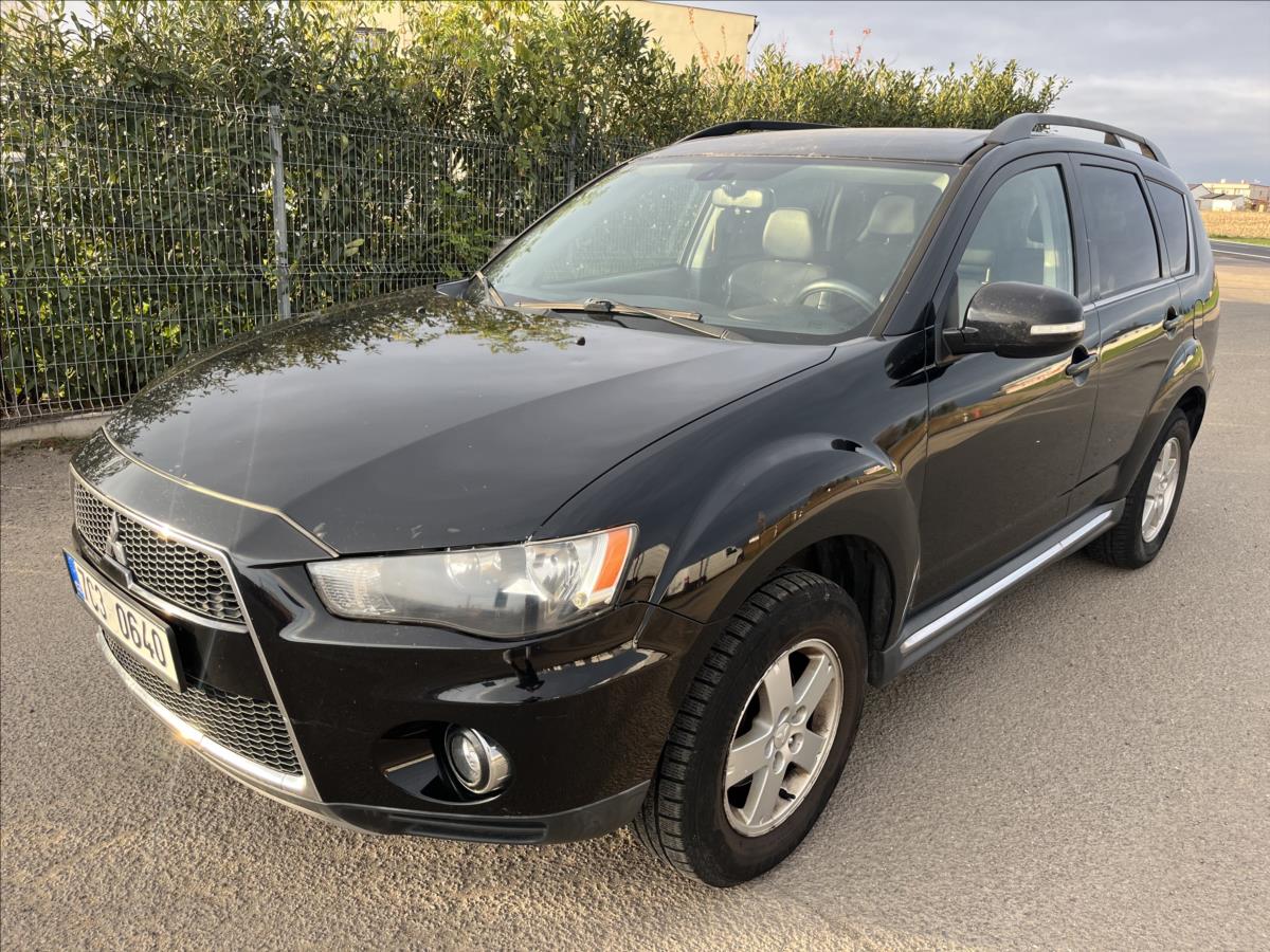 Mitsubishi Outlander 2,3 DI-D 4X4 KLIMA ROZVODY